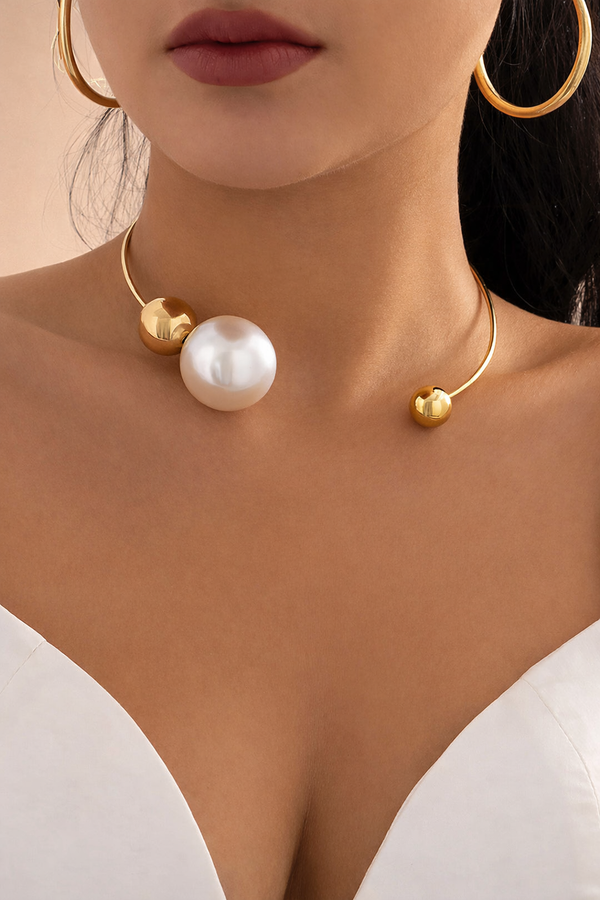 Metal Pearl Necklaces